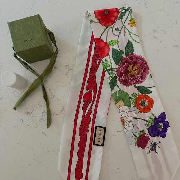 Gucci Flora print silk neck bow - Picture 1 of 2